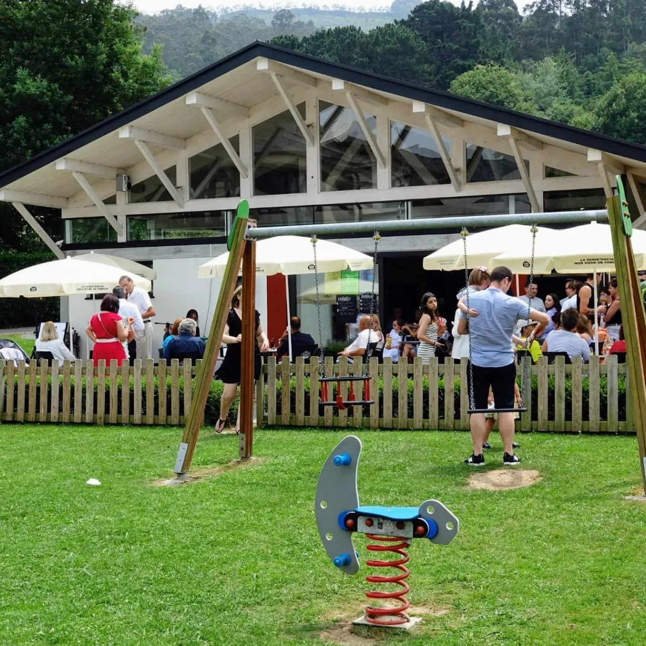 PARRILLA PISCINA ANLEO