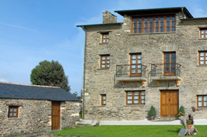 Apartamentos El Foro - Navia