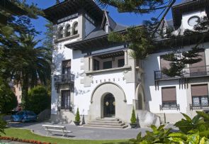 Palacio Arias